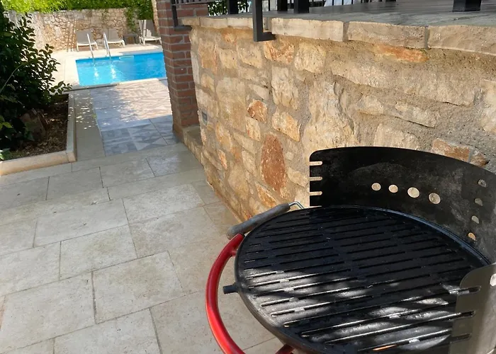 Willa Prices Nini With Private Pool, Barbecue,bike, Fireplace, And Much *