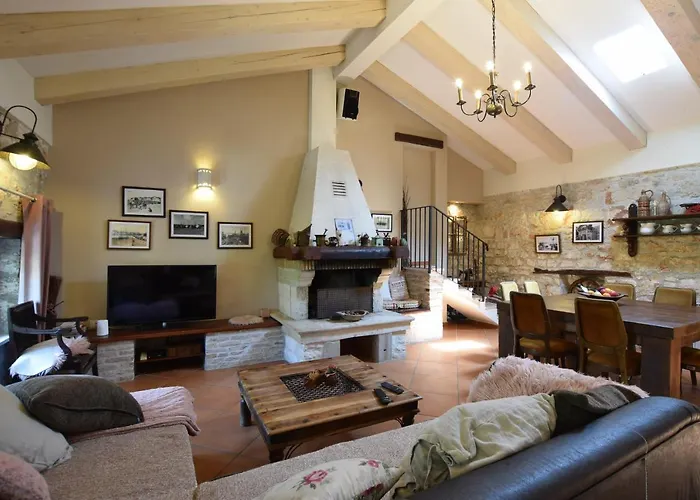 Prices Nini With Private Pool, Barbecue,bike, Fireplace, And Much * Poreč