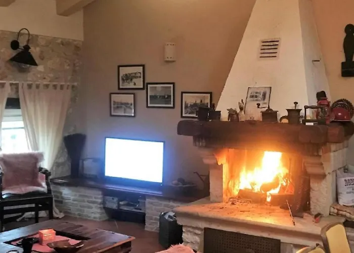 Prices Nini With Private Pool, Barbecue,bike, Fireplace, And Much Villa
